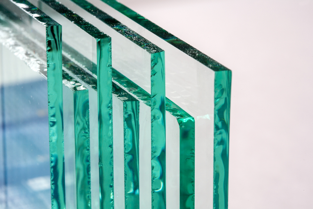 Sheets of glass with different thicknesses