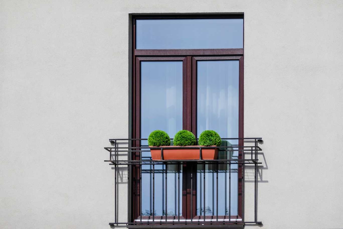 Is a metal or a glass Juliet balcony better? - KLG Glass